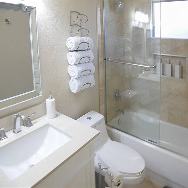 Bathroom Cleaned by Great 8 Vacation Rental Cleaning Company
